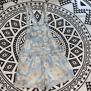 distressed daisy shortalls • med